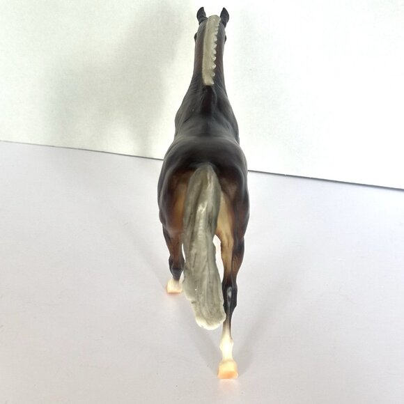 Breyer Classic #755403 Riding English Chestnut Horse 6"X9" - Picture 4 of 8